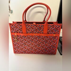 GREAT CONDITION!! Versace La Greca Signature Tote Bag in Red